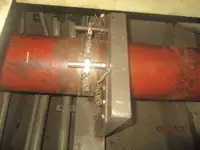 Ọkọ̀ tí wọn fi maa ń gbé ohun èlò tí ó ní ìdáná fún tà