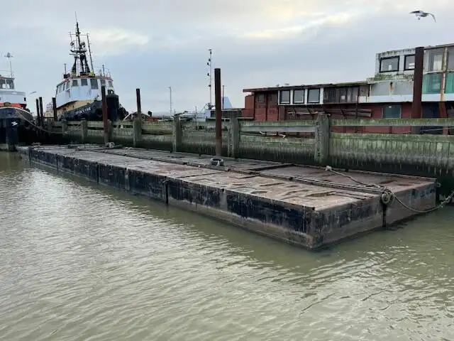 Pontoon fún tà