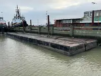 Pontoon fún tà