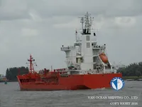 Ọkọ̀ tí ó mú epo / kemikali fún tà