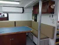Ọkọ̀ ojú omi tí ó mú àwọn ìkọ́kọ̀ fún tà