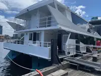 Ọkọ̀ ojú omi ìrìn-àjò fún tà