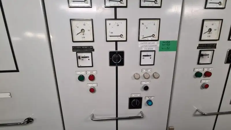 Ọkọ omi ti o mu ọja fún tà