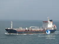 Ọkọ̀ tí ó mú epo / kemikali fún tà