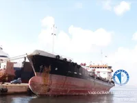 Ọkọ̀ tí ó mú epo / kemikali fún tà
