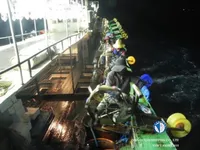 Ọkọ̀ tí ó mú ẹja squid fún tà