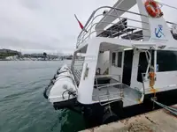 Ọkọ̀ ọpọlọpọ̀ ènìyàn fún tà