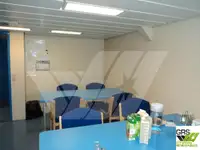 Ọkọ omi ti o mu ọja fún tà
