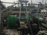 Ọkọ̀ tí ó mú ẹja squid fún tà