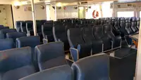 Ọkọ̀ ọpọlọpọ̀ ènìyàn fún tà