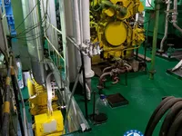 Ọkọ̀ tí ó mú epo / kemikali fún tà