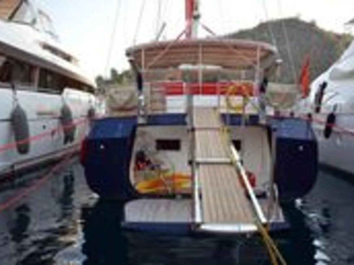 Yacht fún tà