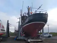 Ọkọ̀ tí ó mú ẹja pọ̀ fún tà