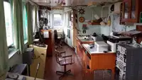 Ọkọ̀ ojú omi tí ó mú ìdọ̀tí fún tà