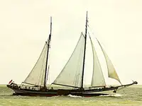 Yacht fún tà