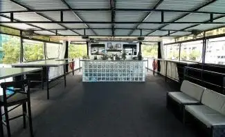 Ọkọ̀ ojú omi ìrìn-àjò fún tà