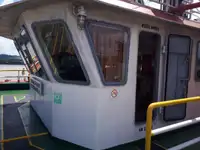 Ọkọ̀ tí ó mú epo / kemikali fún tà