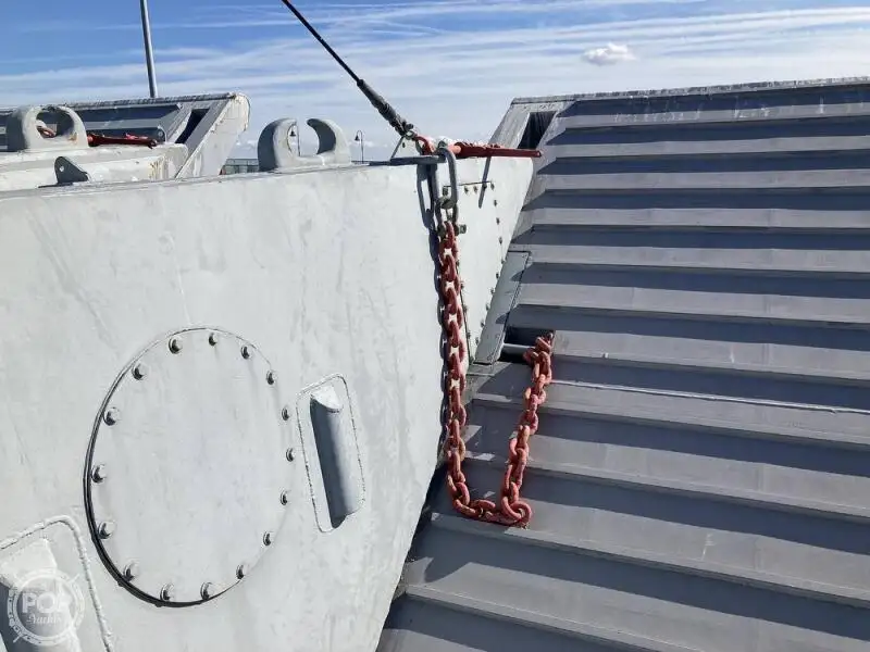 Ọkọ omi Landing, Tank fún tà