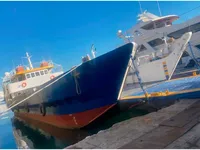 Ọkọ̀ ọpọlọpọ̀ ènìyàn fún tà