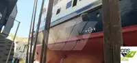 Ọkọ̀ ọpọlọpọ̀ ènìyàn fún tà