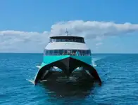 Ọkọ̀ ọpọlọpọ̀ ènìyàn fún tà