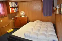 Ọkọ̀ tí ó mú epo / kemikali fún tà