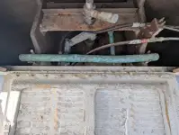 Ọkọ̀ ojú omi ìrìn-àjò tí ó mú àwọn ọkọ̀ fún tà