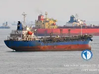 Ọkọ̀ tí ó mú epo / kemikali fún tà