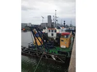 Ọkọ̀ ojú omi tí ó mú ìdọ̀tí fún tà
