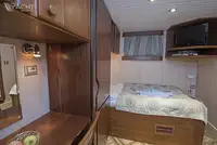 Ọkọ̀ ojú omi ìrìn-àjò fún tà