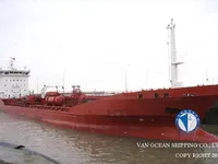Ọkọ̀ tí ó mú epo / kemikali fún tà