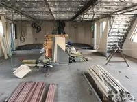 Ọkọ̀ ọpọlọpọ̀ ènìyàn fún tà