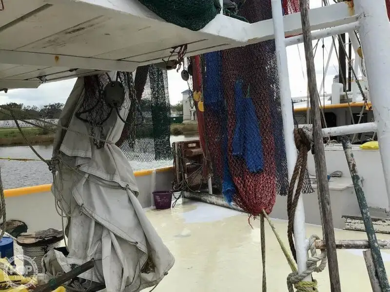 Ọkọ̀ tí ó mú ẹja fún tà