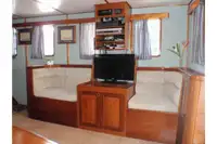 Ọkọ̀ ojú omi ìrìn-àjò fún tà