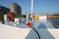 Ọkọ̀ ojú omi ìrìn-àjò fún tà