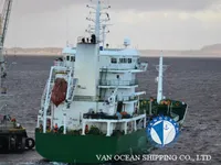 Ọkọ̀ tí ó mú epo / kemikali fún tà