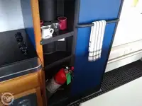 Ọkọ̀ ojú omi kékeré fún tà