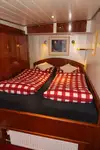 Ọkọ̀ ojú omi ìrìn-àjò fún tà
