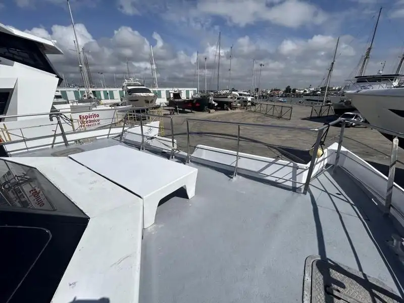 Catamaran fún tà