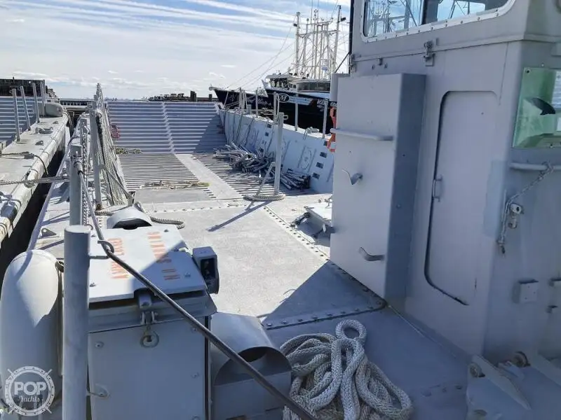 Ọkọ omi Landing, Tank fún tà