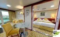 Ọkọ̀ ojú omi ìrìn-àjò fún tà