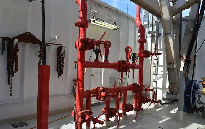 Ọkọ̀ ojú omì fún iṣẹ́ gbigbé LNG fún tà