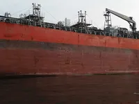 Ọkọ̀ tí ó mú epo / kemikali fún tà