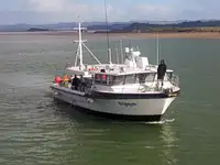 Ọkọ̀ tí ó mú ẹja pọ̀ fún tà