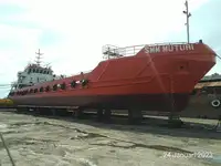Ọkọ̀ tí ó mú epo / kemikali fún tà