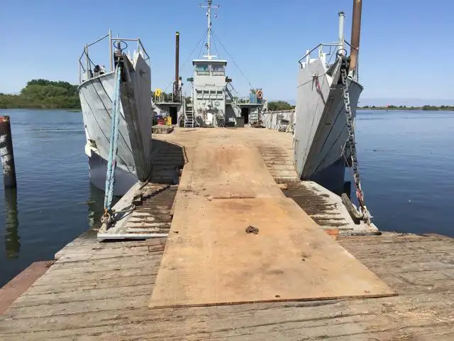 Ọkọ omi Landing, Tank fún tà
