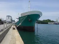 Ọkọ̀ tí ó ń gbé àṣàfàlti fún tà