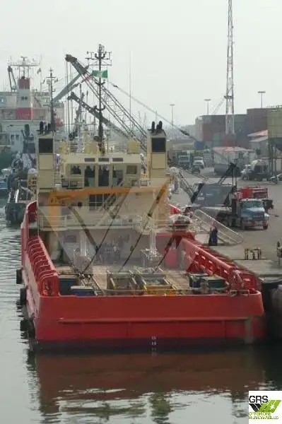 Ọkọ omi ti o mu ọja fún tà