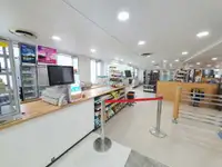 Ọkọ̀ tí wọn fi maa ń gbé ohun èlò tí ó ní ìdáná fún tà