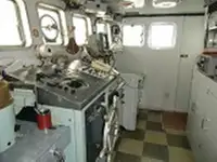 Ọkọ̀ tí ó mú ẹja pọ̀ fún tà